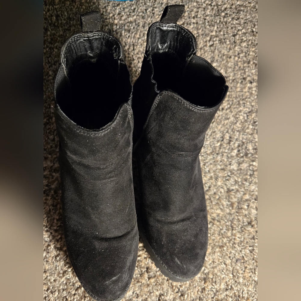 Size 6 Truffle platform booties women’s‎ size 6M Black Ankle Boots